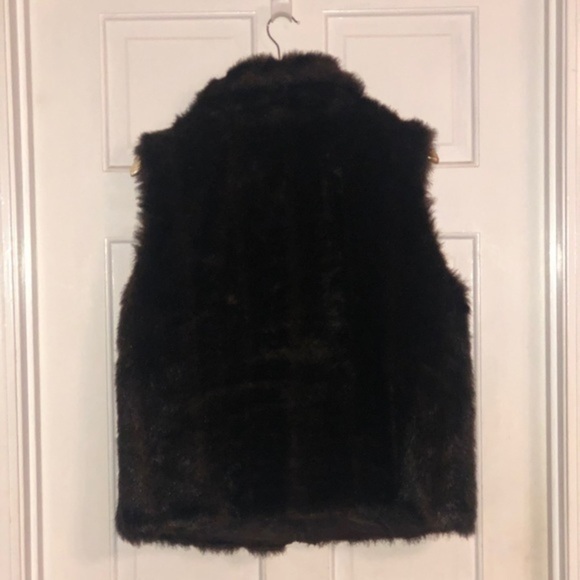 Faux Fur Reversible Vest - Picture 4 of 5